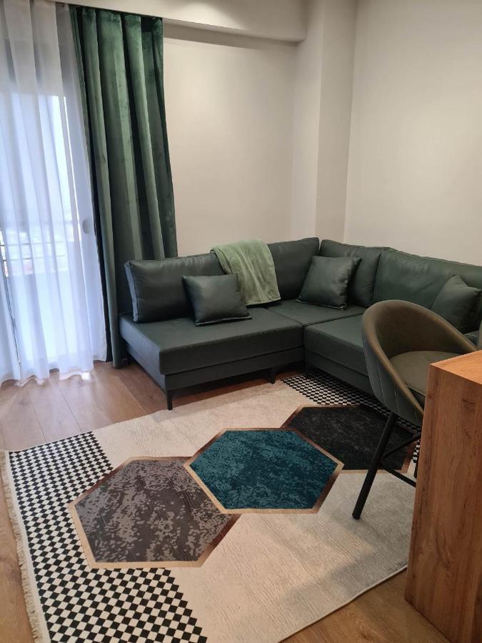 Grey Luxury Apartment Гірокастра Екстер'єр фото